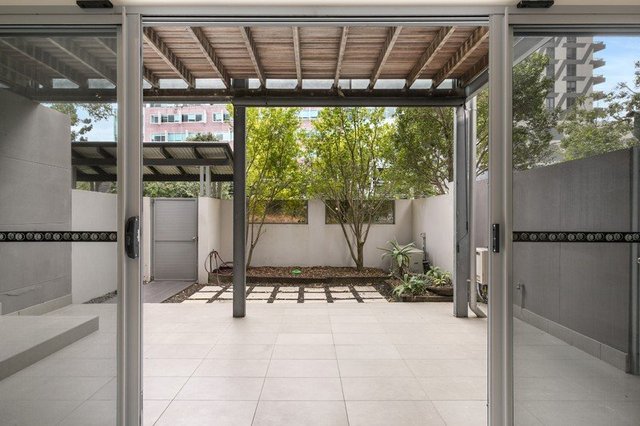 1/40 MacDonnell Street, QLD 4066