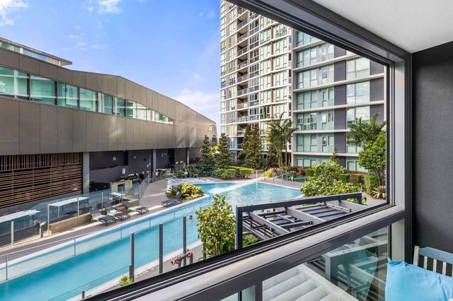 10104/8 Harbour Road, QLD 4007