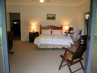 Bedroom 1 (2010-05-08)