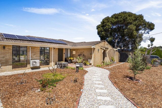 4 Addingham Court, WA 6025