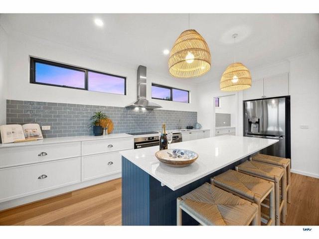 2/15 Rayville Court, VIC 3228
