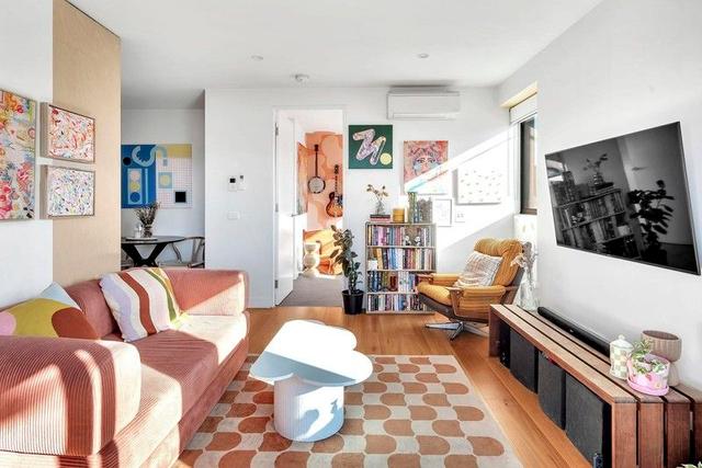 102/122-124 Nicholson Street, VIC 3057