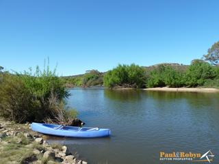 Canoeing "Murrumbidgee River"