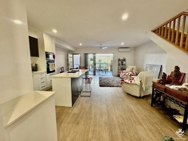 10/1A Regatta Boulevard, QLD 4575