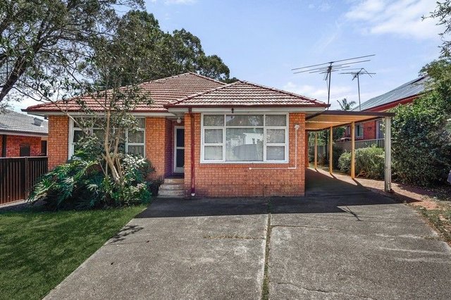7 Fox Hills Crescent, NSW 2146