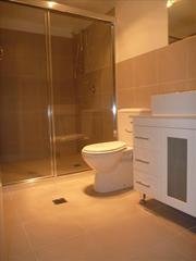 Bathroom (2011-05-23)