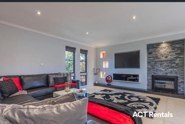 11 Larcombe Street, ACT 2904