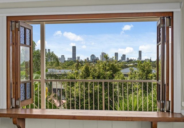 46 Ninth Avenue, QLD 4151