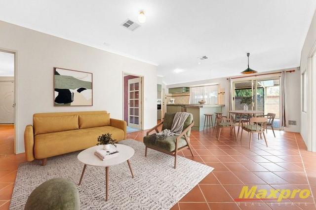 7 Rosea Court, WA 6108