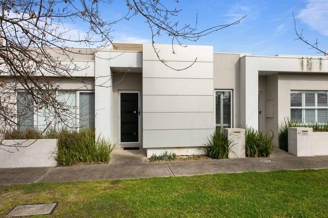 39 Warburton  Drive, VIC 3350