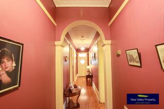 Hallway (2011-10-13)