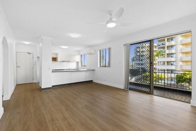 32/490 Marine Parade, QLD 4216