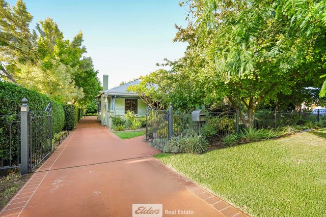 38 Carrathool Street, NSW 2680