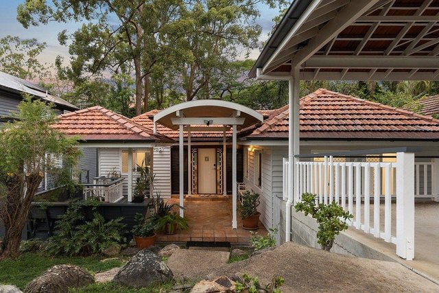119 Ninth Avenue, QLD 4067