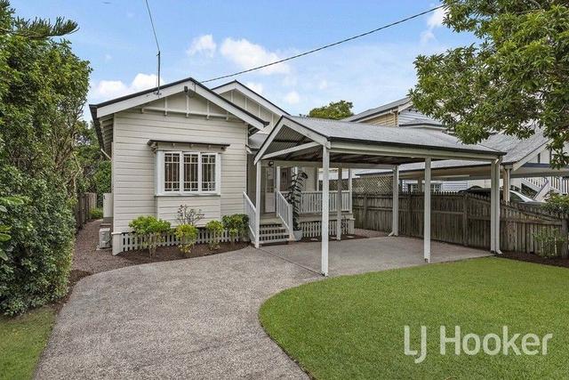 11 Dan Street, QLD 4075