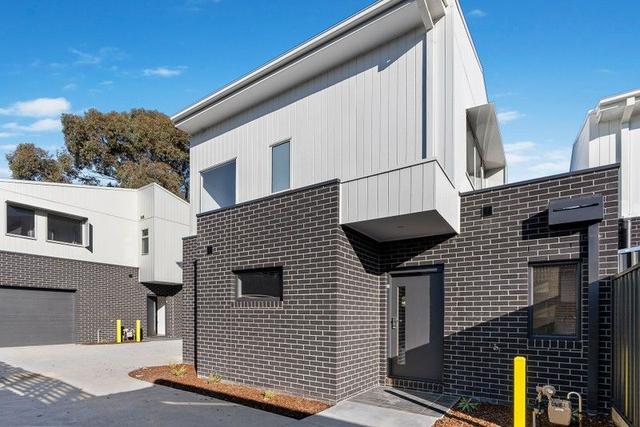 2/11 Paul Street, VIC 3108