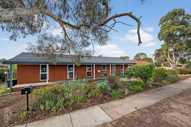 4 Beaurepaire Crescent, ACT 2615