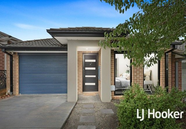 8 Pavonia Avenue, VIC 3756