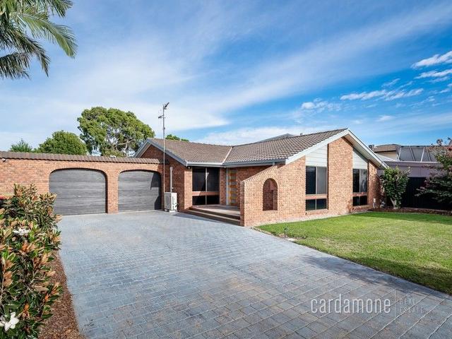 18 Dampier Avenue, VIC 3630