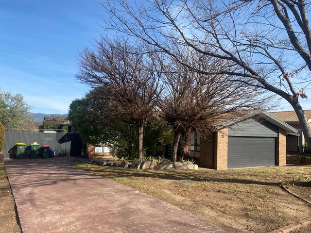 28 Fingleton Crescent, ACT 2906