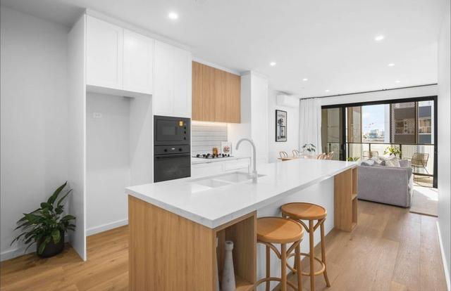 202/285 Neerim Road, VIC 3163