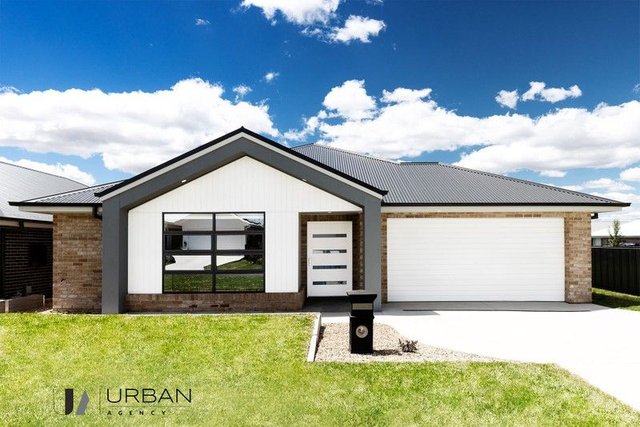 17 Redbox Street, NSW 2800