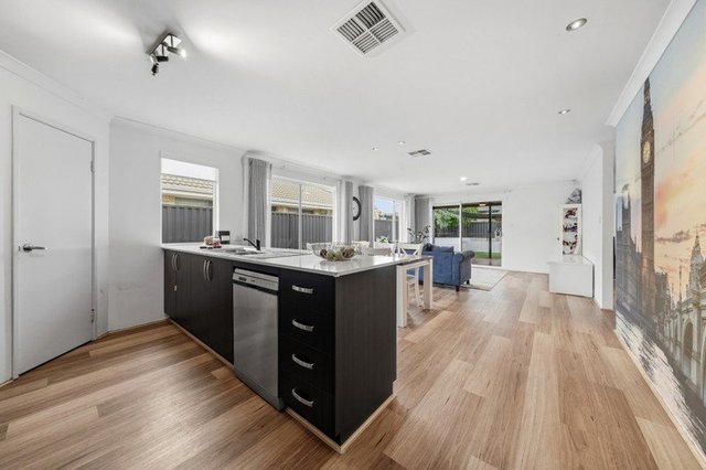55 Tramontane Approach, WA 6055