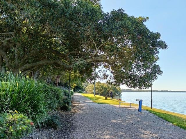21 Captain Cook Parade, QLD 4508