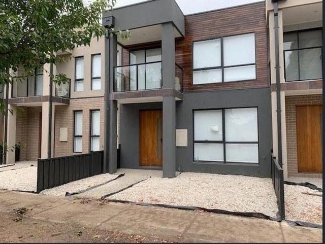 132 Newbury Boulevard, VIC 3064