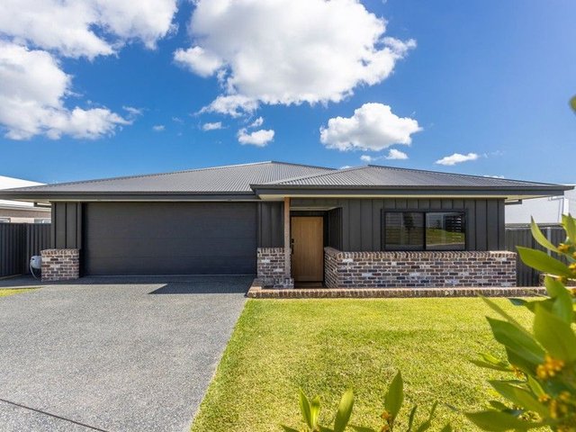 13 Auvergne Way, NSW 2430