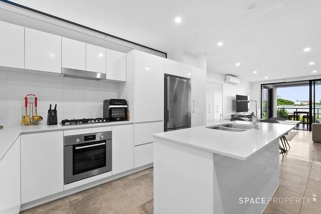 16/16-24 Lower Clifton Terrace, QLD 4059