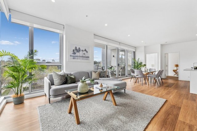 303/8 Aviators Way, NSW 2750