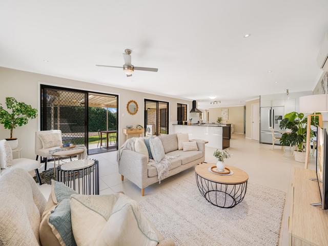 2 Oak Court, QLD 4552