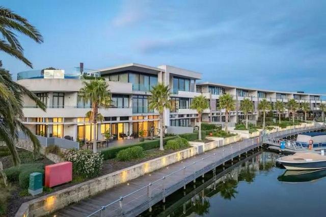 3/9 Waterfront Place, VIC 3936