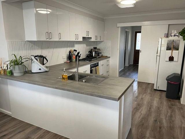 5 Monash Street, NSW 2671
