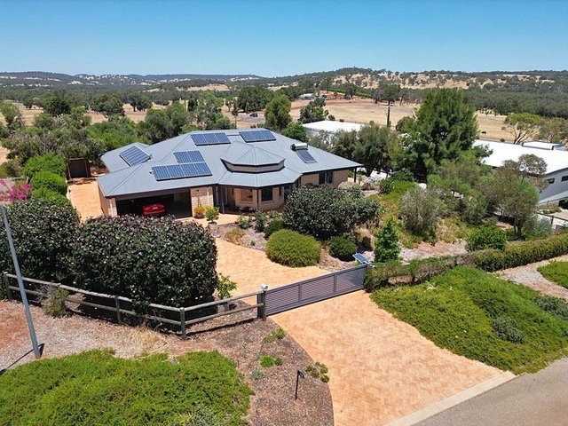 38 Fuschia Drive, WA 6502