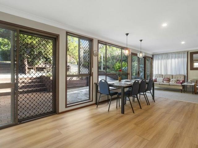 8 Plum Parade, QLD 4211