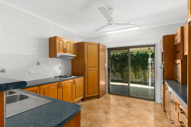 2 Witney Close, QLD 4869