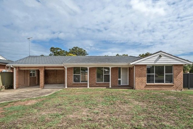 23 Topeka Glen, NSW 2759