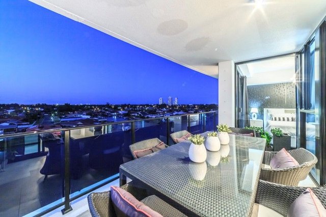 3504/5 Harbour Side Court, QLD 4216