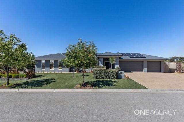 2 Chipp Place, NSW 2650