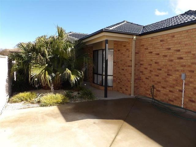 2/67 Campbell Road, VIC 3644