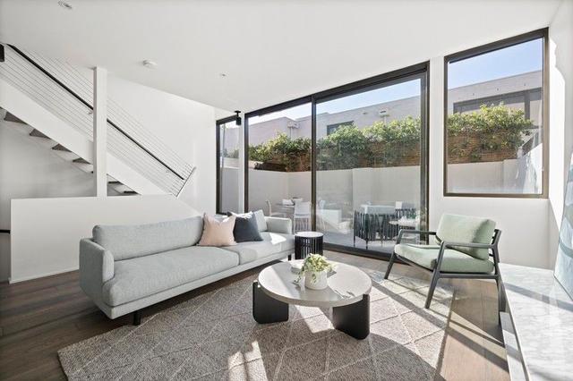 3/2 Mercer Rd, VIC 3143