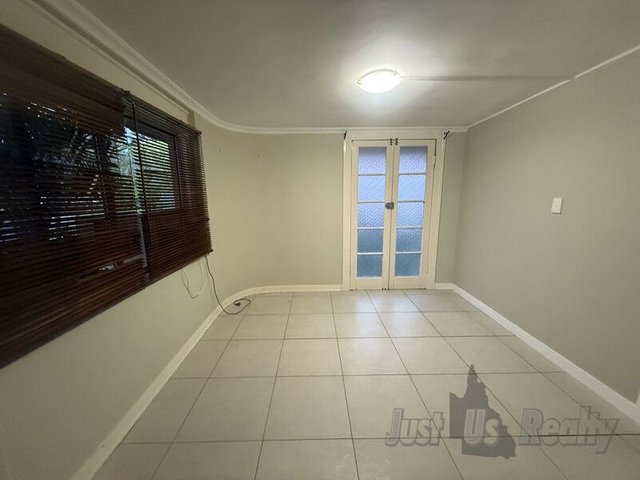 64 Lamb Street, QLD 4670