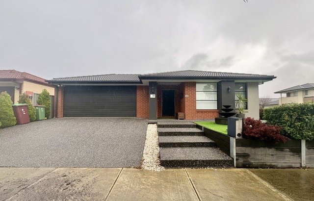 30 Challenger Circuit, VIC 3977