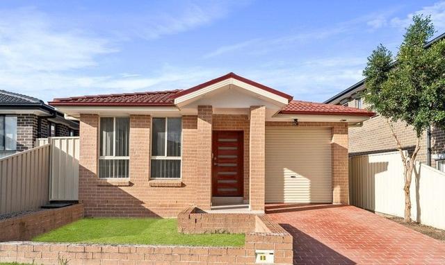 8B Minnamurra Circuit, NSW 2170