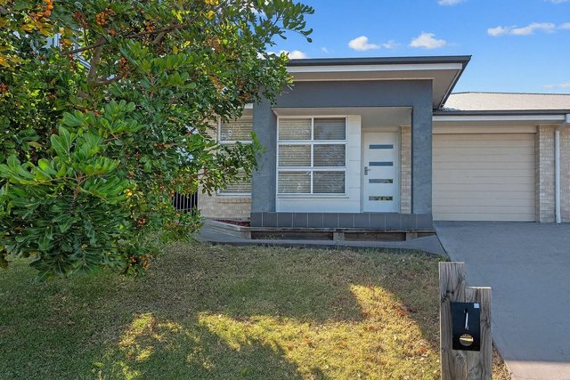 1/21 Henning Road, NSW 2324