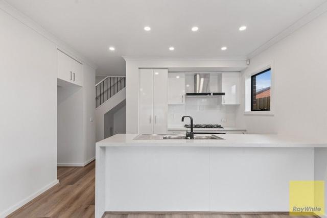 18 Balmoral Street, VIC 3028