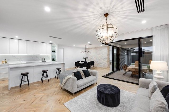 22 McMillan Circuit, SA 5013