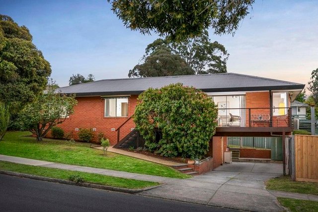 136 Mountain View Parade, VIC 3084